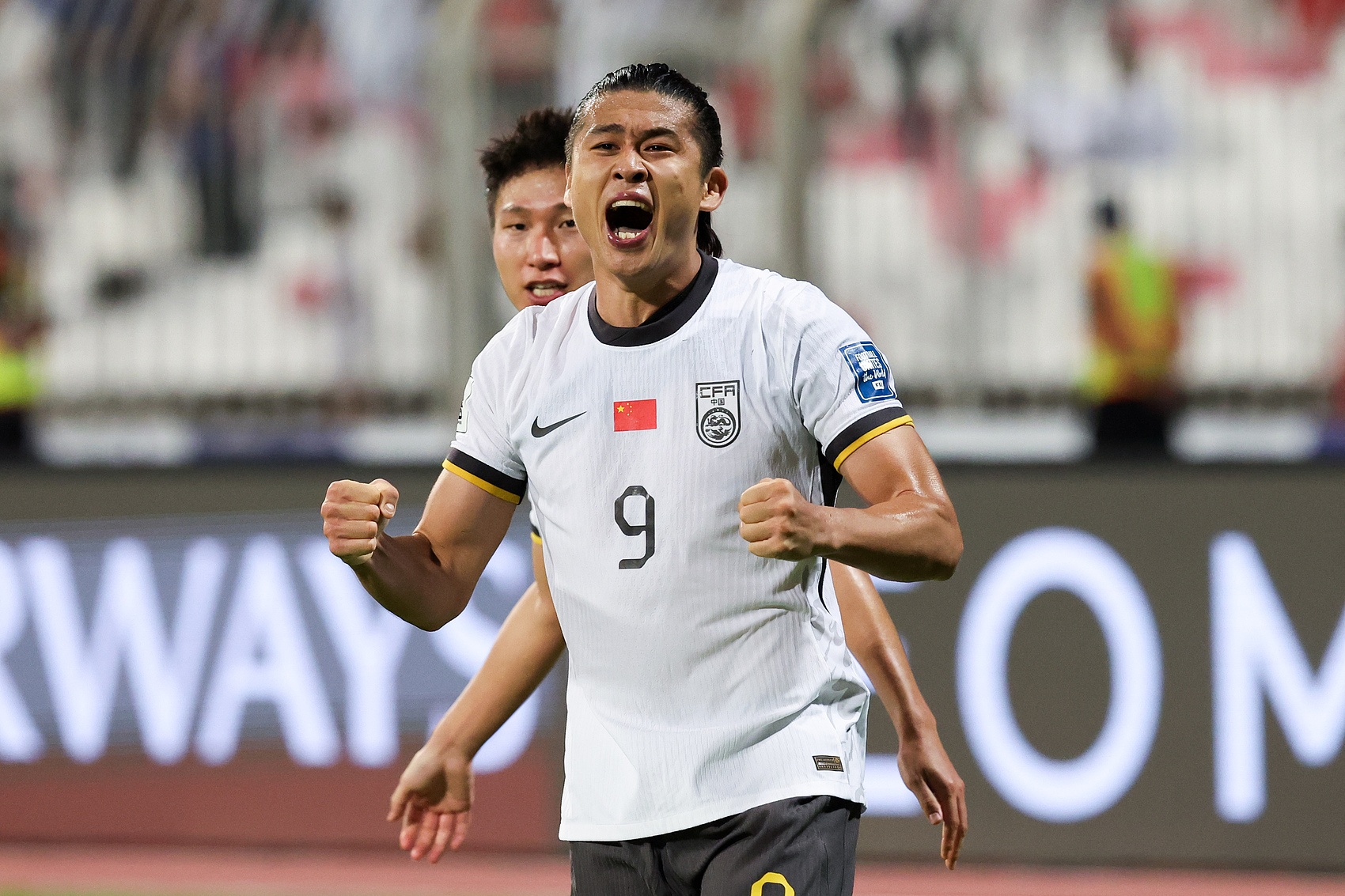 李毅贊國足：從地獄到天堂！國家隊必勝！來之不易的三分！